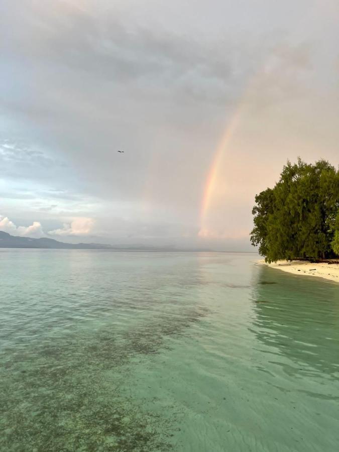 Wai Resort - Raja Ampat Pulau Birie エクステリア 写真